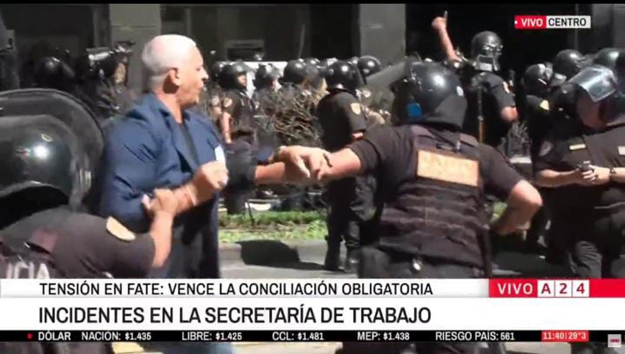 La policía agredió al diputado Pietragalla y Novaresio se puso a justificar su detención en vivo