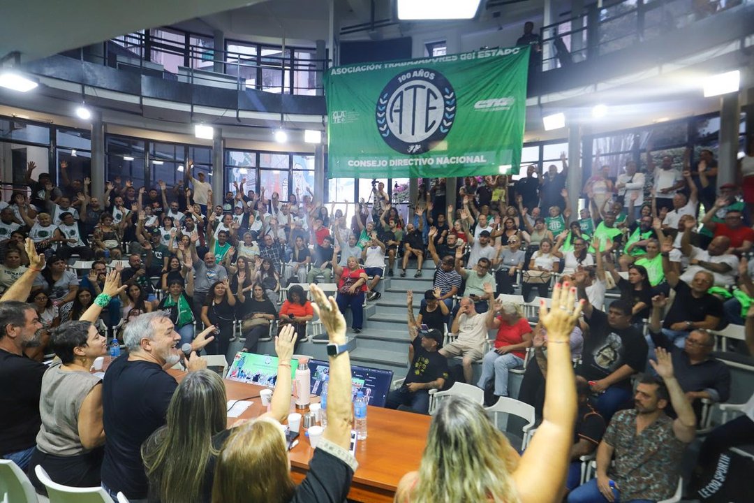 El Gobierno convoca a ATE y UPCN a reabrir la paritaria del sector público nacional