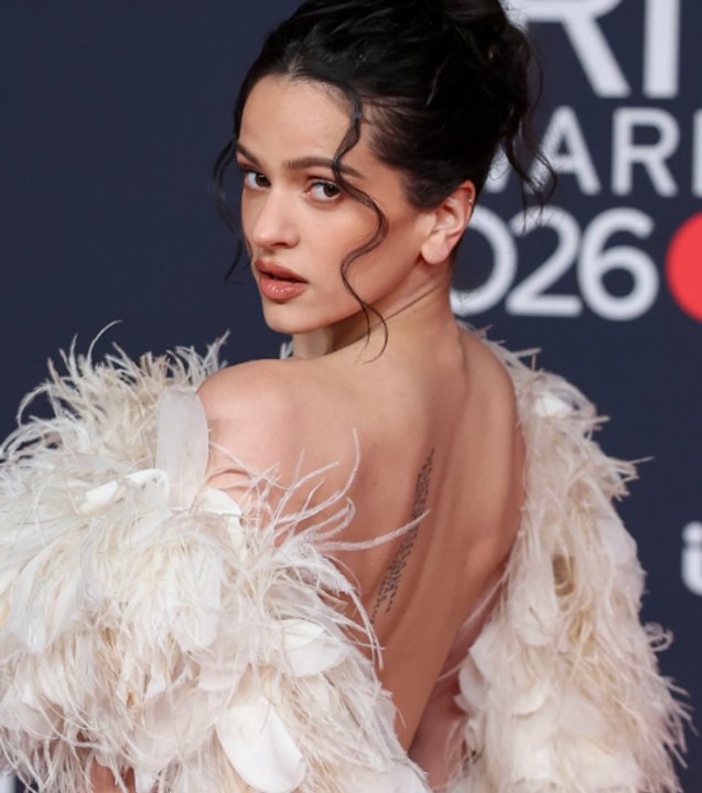 Histórico: Rosalía conquista los Brit Awards y comparte escenario con Björk