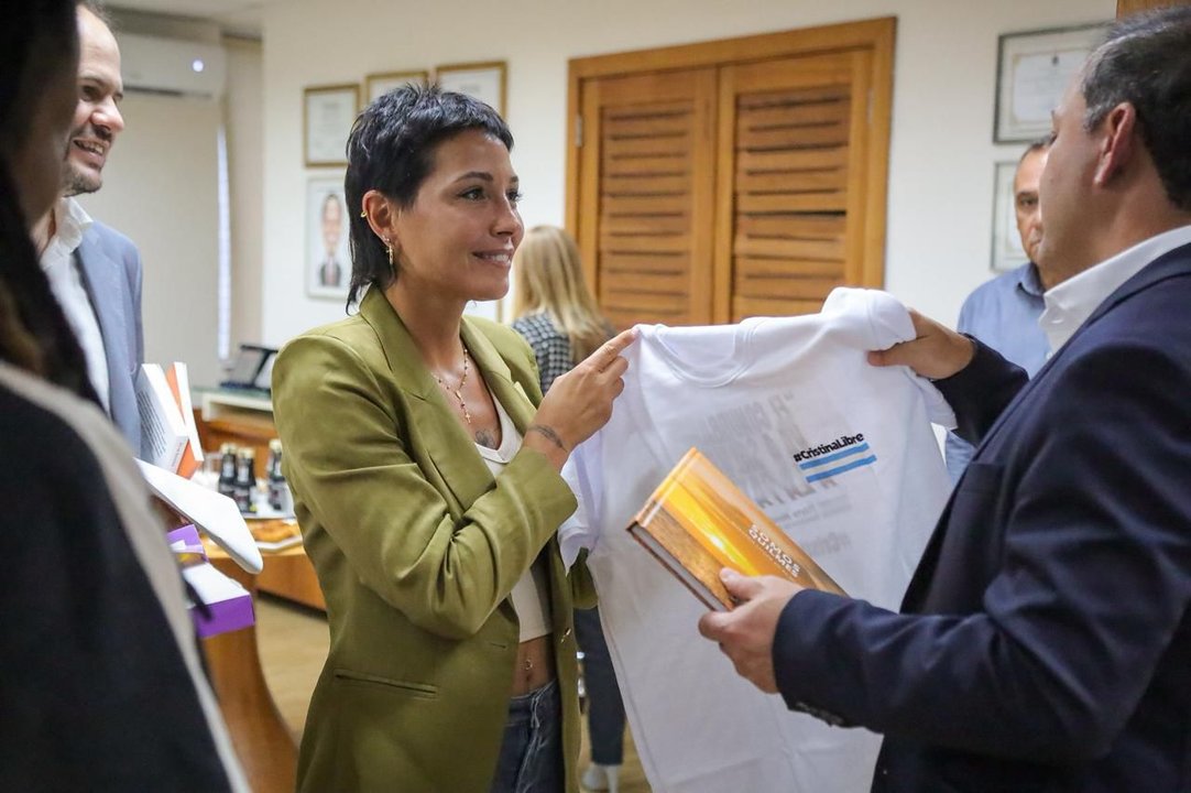 Mayra Mendoza gestiona en Brasil financiamiento para obras hídricas en arroyos San Francisco–Las Piedras