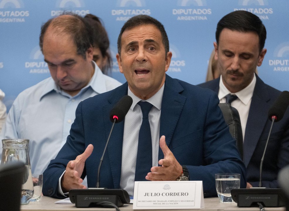 El Gobierno convocó para este viernes a UPCN y ATE para reabrir la paritaria del sector público nacional