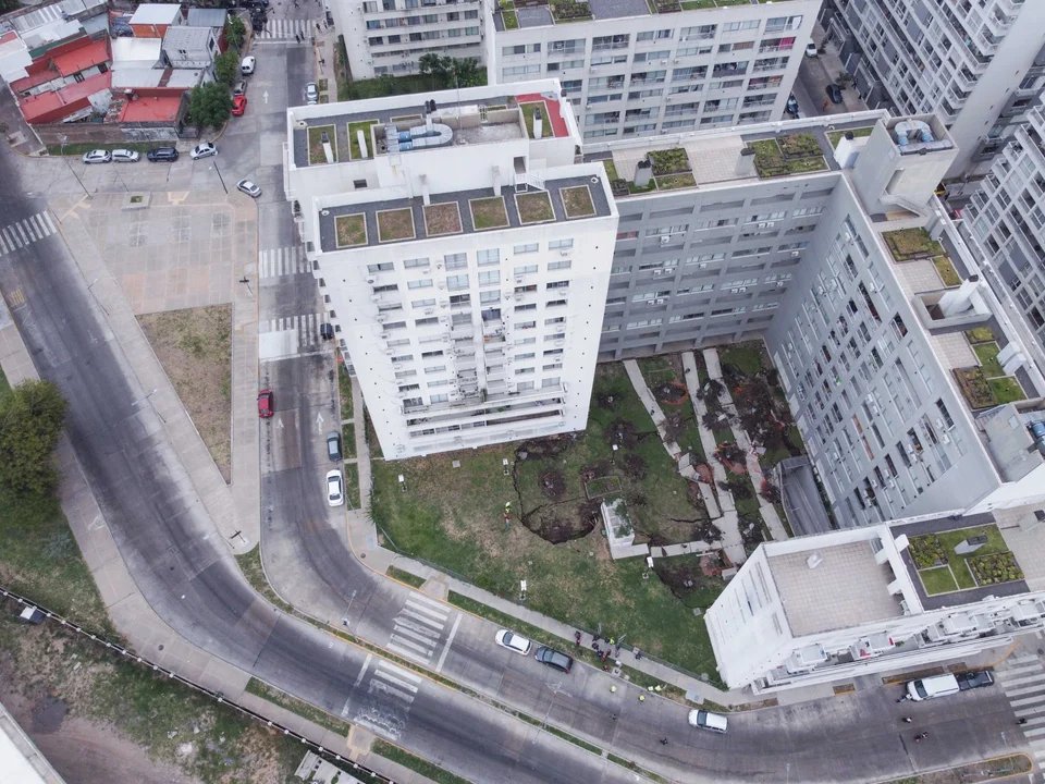 Derrumbe en Parque Patricios: la fiscalía busca “resguardar a vecinos y autorizó tareas de apuntalamiento”
