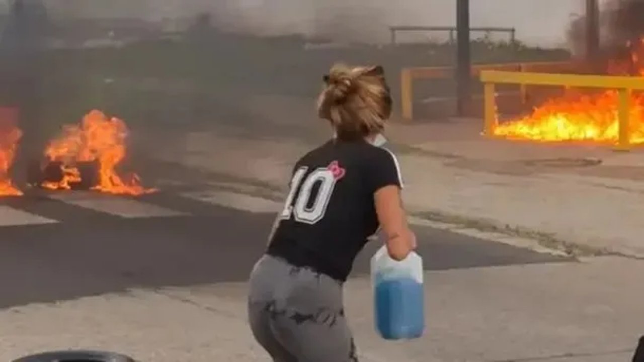Protestaban frente al penal por la muerte de un preso y se terminaron prendiendo fuego