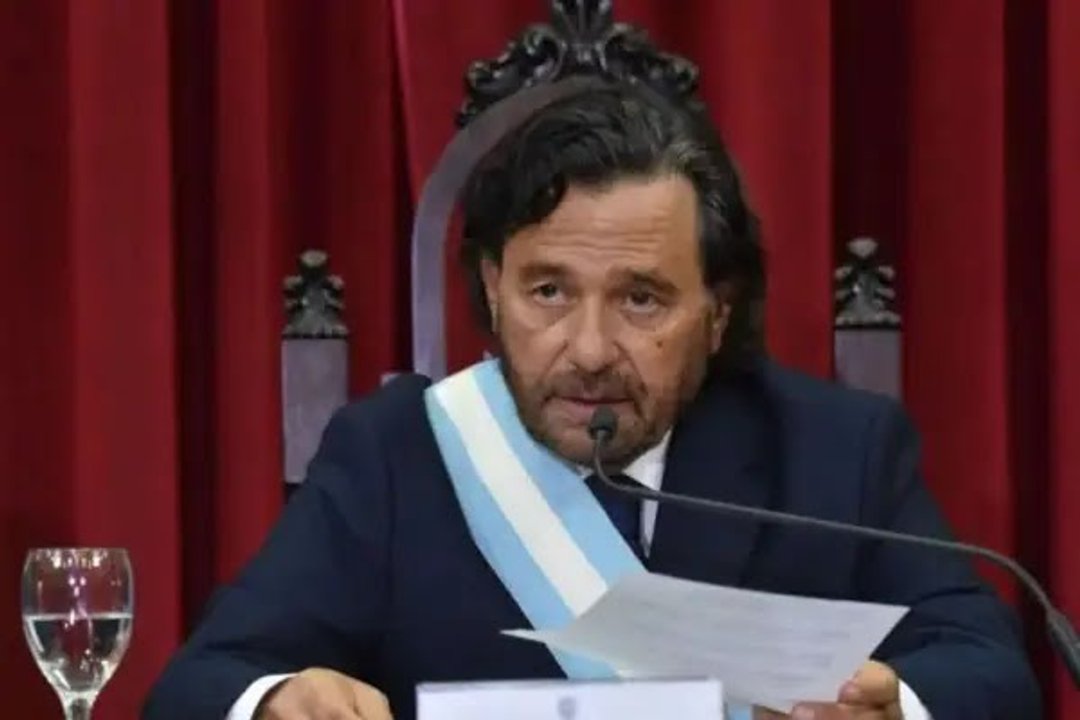 Papelón: Sáenz amagó con enfrentar a Milei, pero después pidió “cantar los dos” en el Movistar Arena
