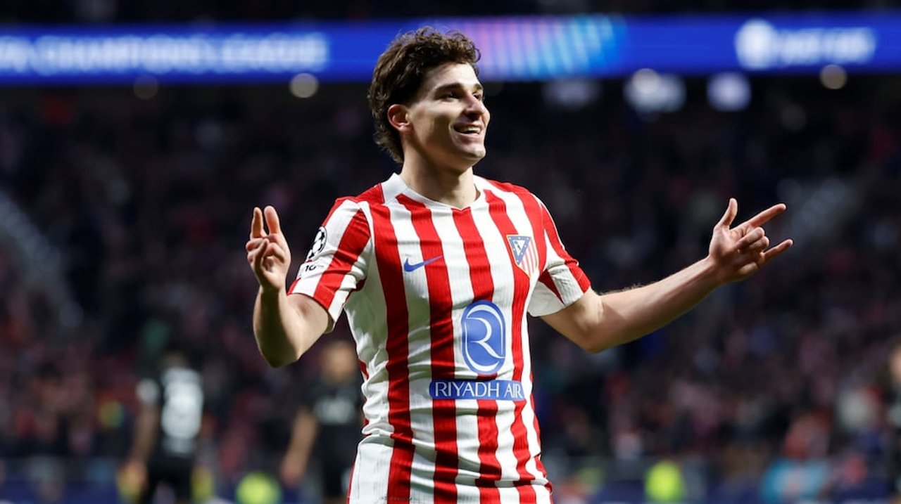La corrida fantástica de Julián Álvarez: arrancó en su campo y metió un golazo