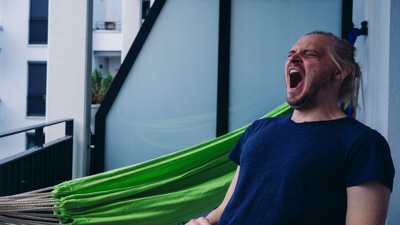 Cuál es el significado oculto de cansarte rápido de las visitas según la psicología