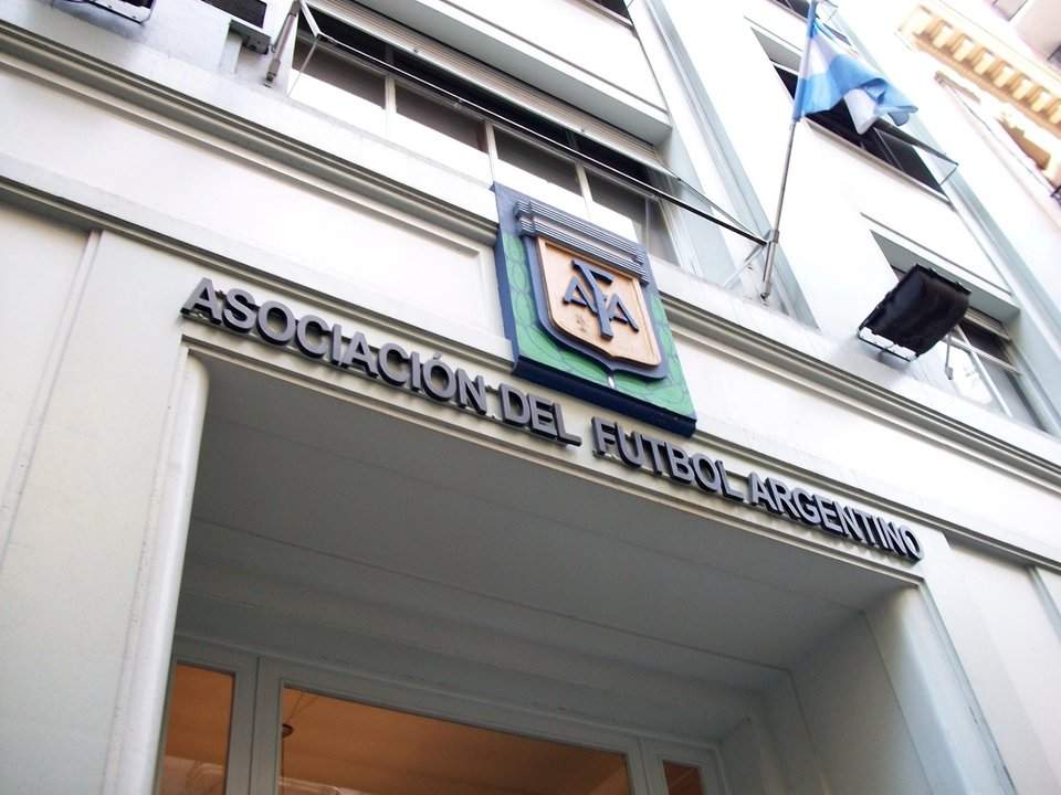 El Gobierno designó veedores en la AFA y tendrá 180 días para auditar balances, contratos y movimientos financieros