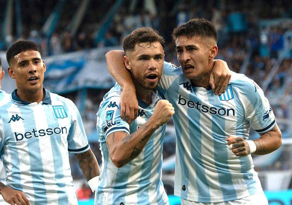 Sin despeinarse, Racing le ganó a Estudiantes de Rio Cuarto en Avellaneda