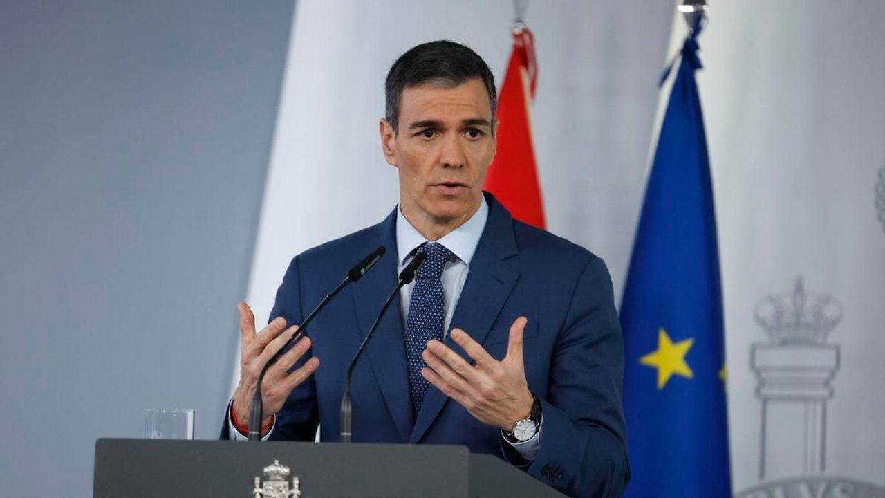 El Gobierno de España baja al 10% el IVA de los combustibles y prohíbe los despidos