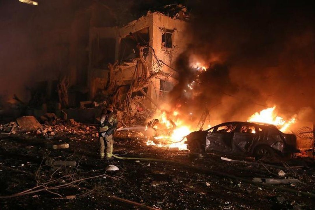 Al menos cinco heridos en ataque con misiles iraníes contra el centro de Israel