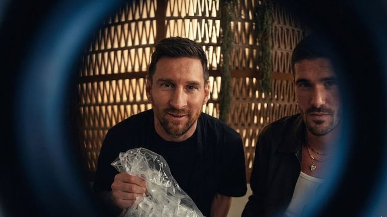Explotó en las redes sociales la participación de Messi como actor en el video de Tini