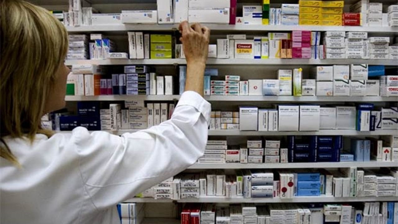 Patentes farmacéuticas: el Gobierno asegura que "ningún medicamento será retirado ni aumentará su precio"