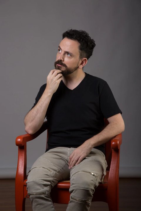 Pablo Molinari y el recorrido detrás de su stand up “Demasiado": “Soy más viejo de lo que parezco”