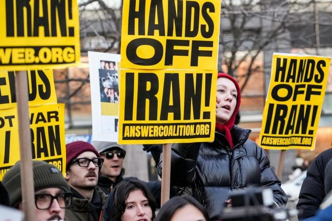 Manifestantes estadounidenses salen a las calles para oponerse a la acción militar contra Irán