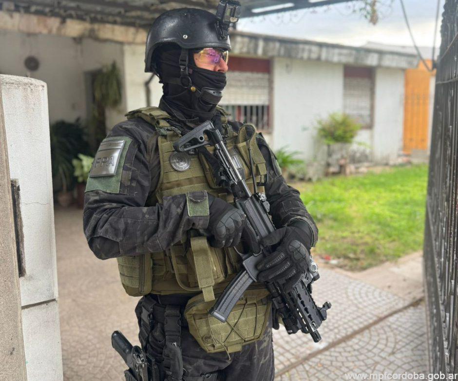 FPA DETUVO A UN SUJETO Y SECUESTRÓ UN ARMA DE FUEGO EN BARRIO LA FRATERNIDAD