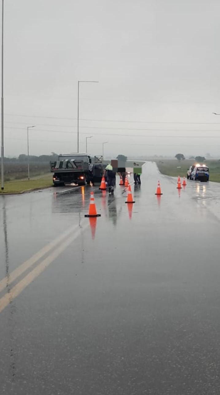 Choque vehicular en la variante Juarez Celman.