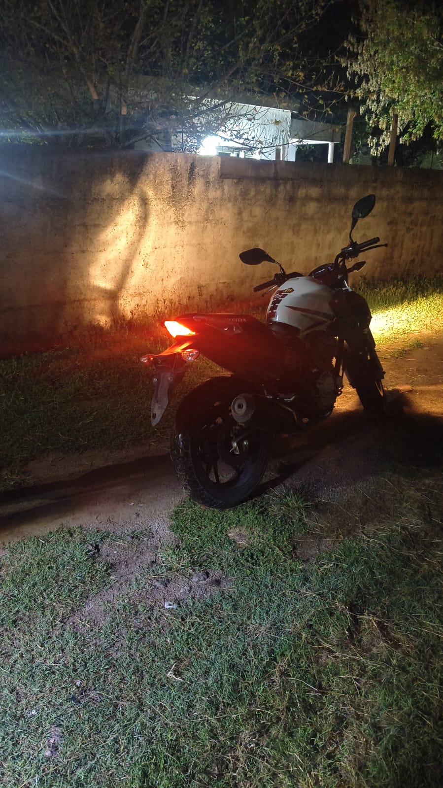 Jesús María: robaron una moto y terminaron detenidos.