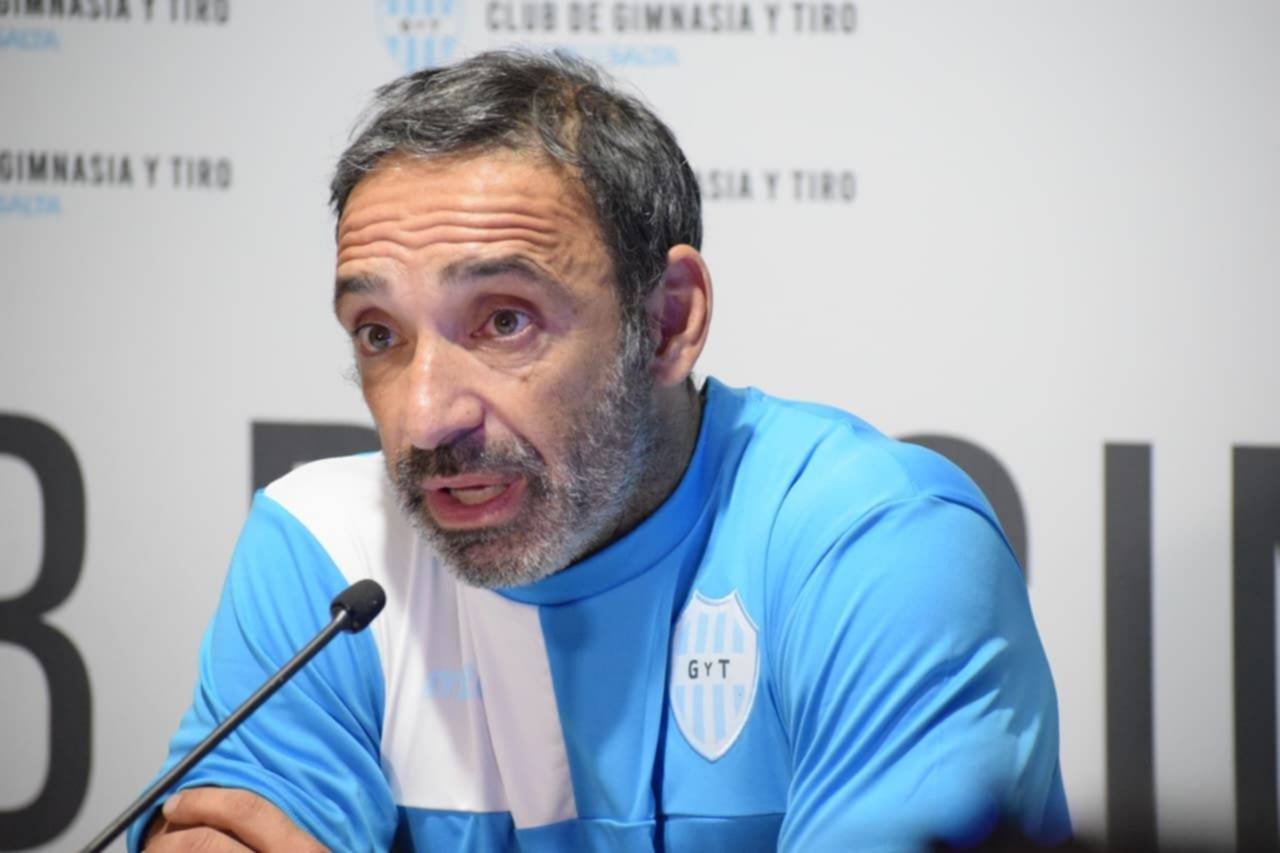 El vasco Azconzábal toma el mando en Gimnasia y Tiro