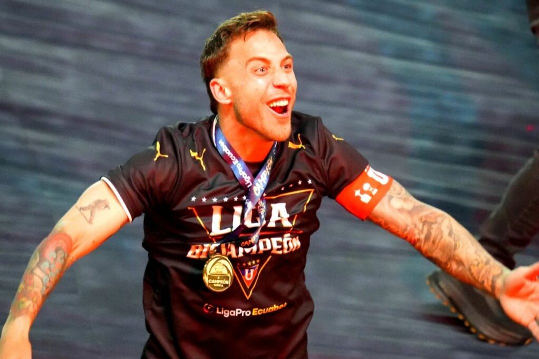 De la música al fútbol: la increíble historia de Ezequiel Piovi con la banda de cumbia La Champions Liga