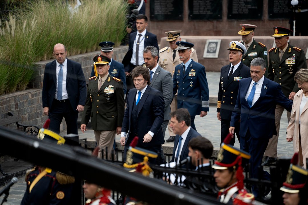 Milei anunció que dará una distinción a los veteranos de Malvinas y anticipó mejoras para las Fuerzas Armadas