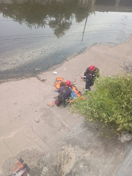 La Plata: hallaron un cuerpo en el Arroyo El Gato