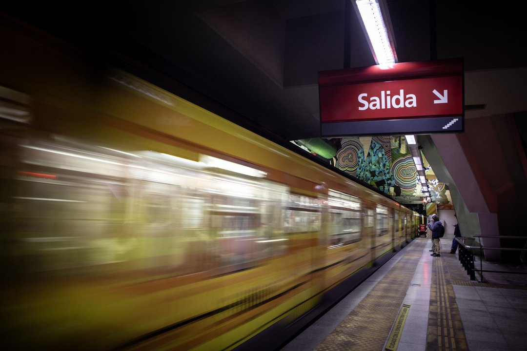 Metrodelegados levantarán molinetes en reclamo por la reincorporación de una empleada que denunció acoso sexual