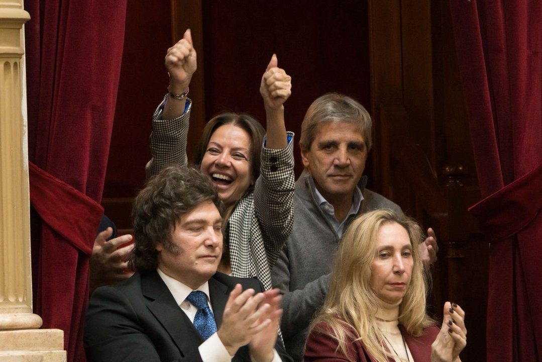 El show de Milei para bancar a Adorni: la sombra de su hermana, choques con la izquierda y el exabrupto con la prensa