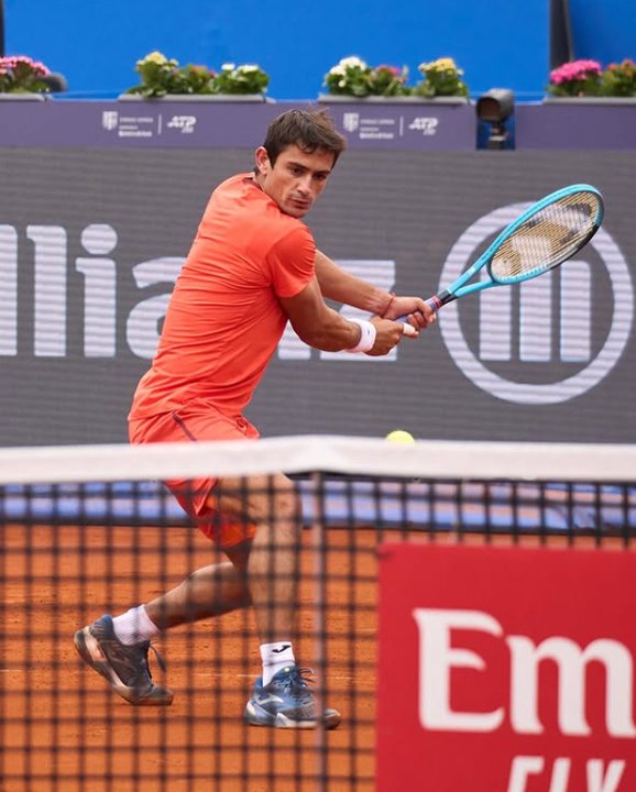 Mariano Navone sumó un gran triunfo ante Elmer Moller y está en cuartos del ATP de Bucarest