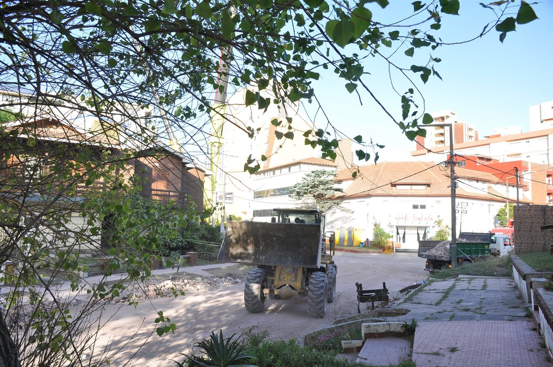 Según representantes de damnificados por el derrumbe en Gesell, la pericia de parte presenta contradicciones