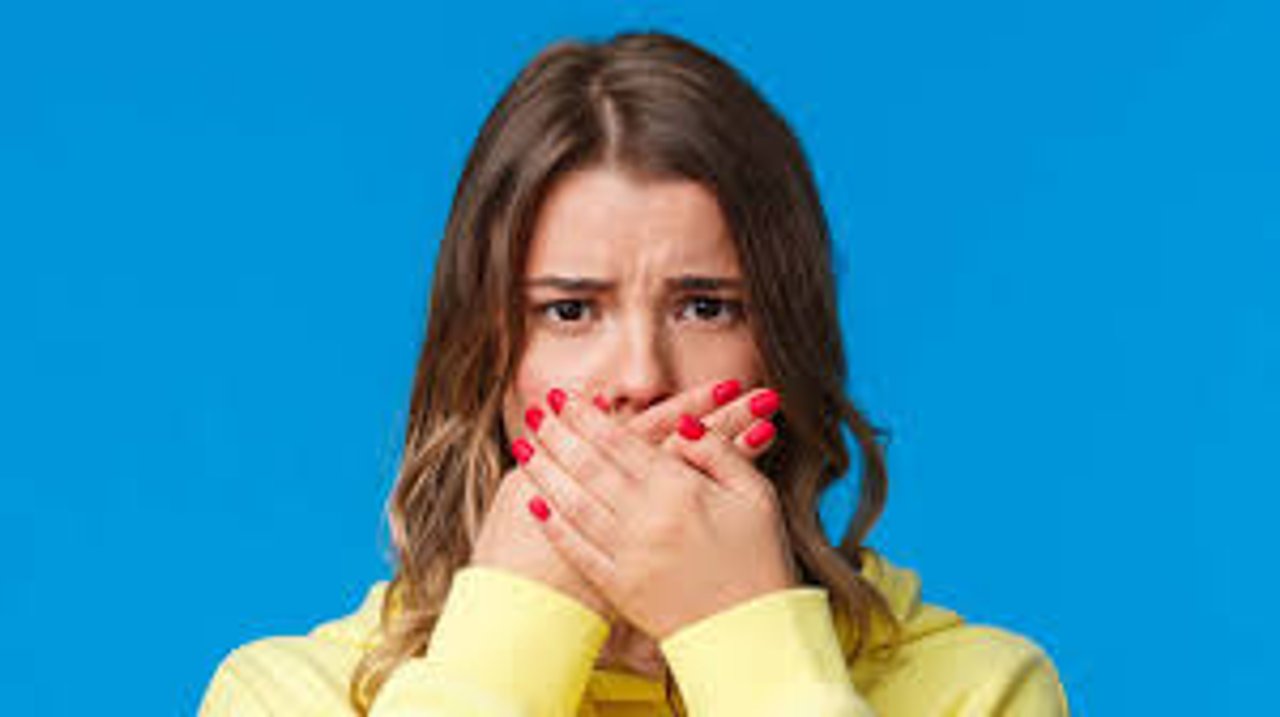 Por qué quedarse en silencio es peor que seguir discutiendo según la psicología