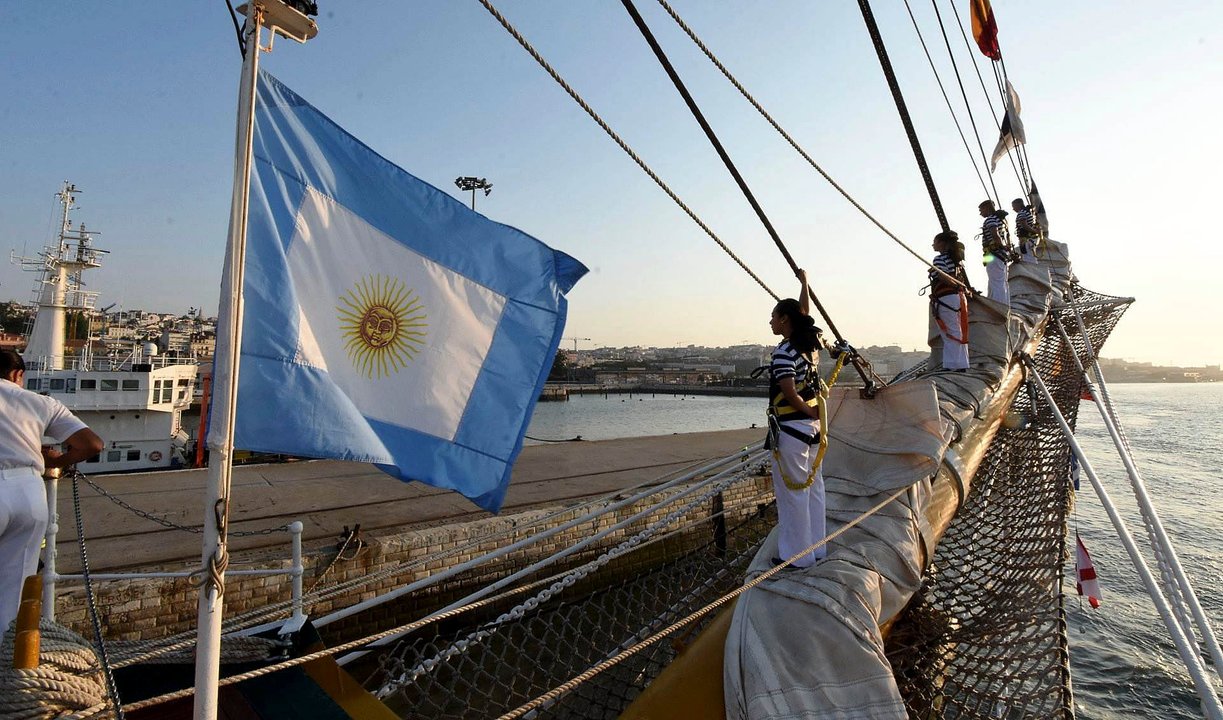 Sorteo de la Armada: buscan a 15 personas para acompañar la zarpada de la Fragata ARA “Libertad”