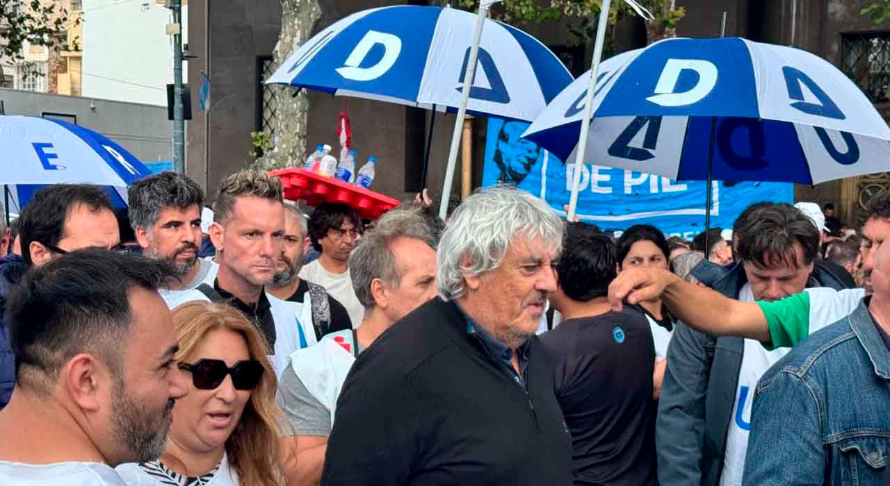 Freno judicial a la reforma laboral: Suspenden la "esencialidad" educativa tras un planteo de UDA