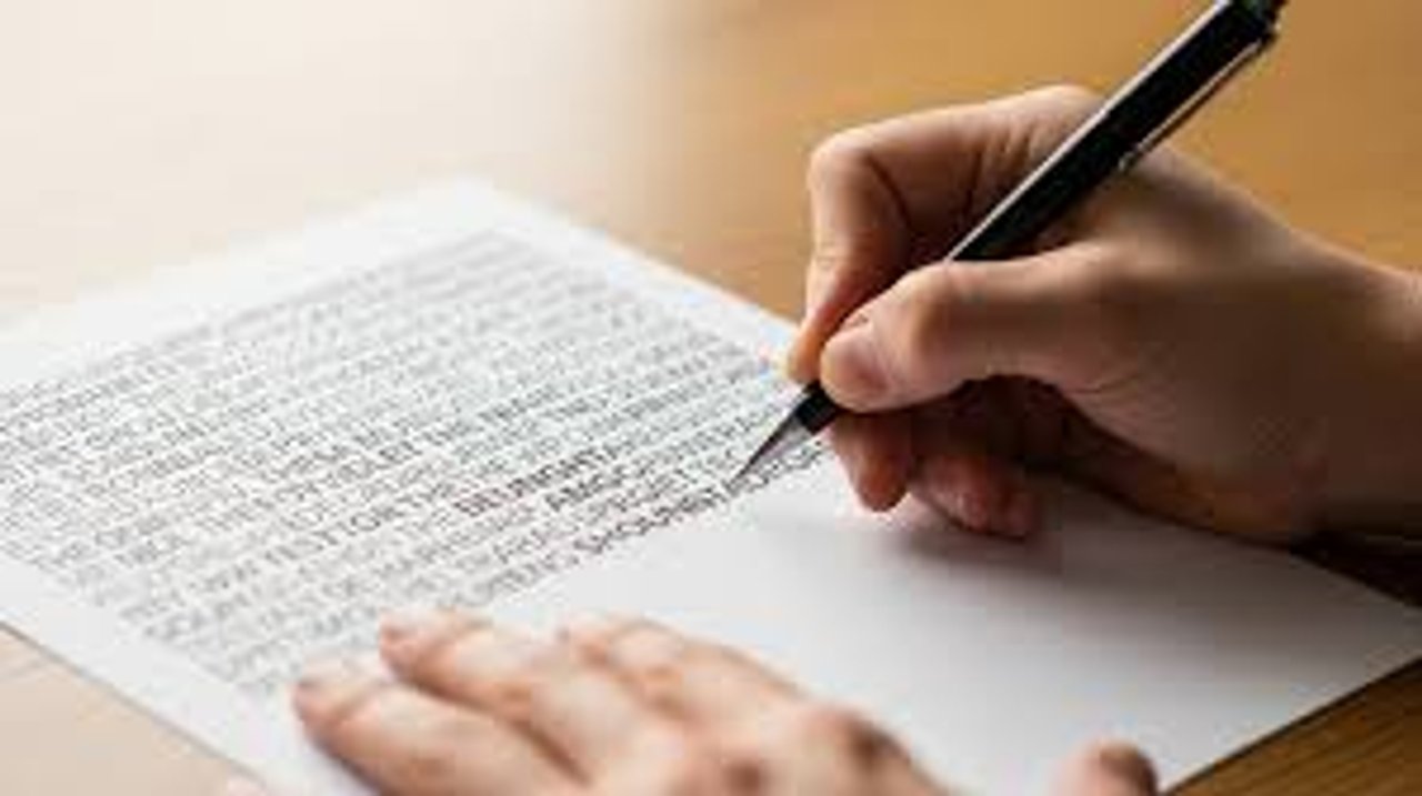 Cual es el significado oculto de escribir siempre en mayúscula según la psicología