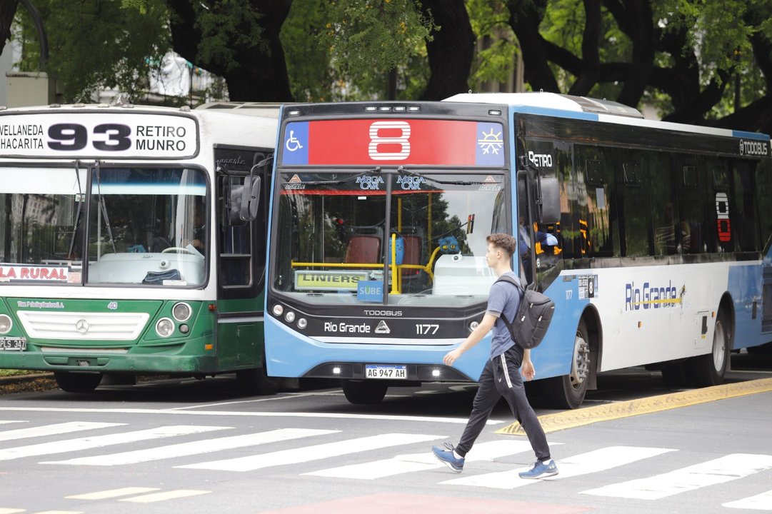 Colectivos: la UTA anunció que el transporte disminuirá su frecuencia a partir de medianoche