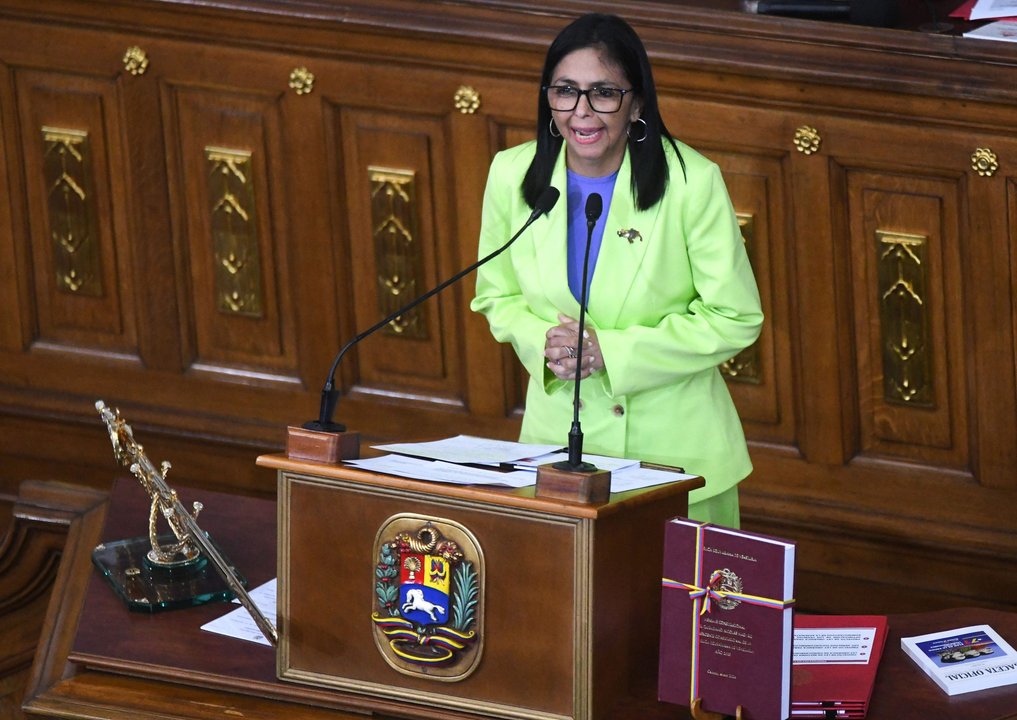 Estados Unidos levanta las sanciones contra Delcy Rodríguez