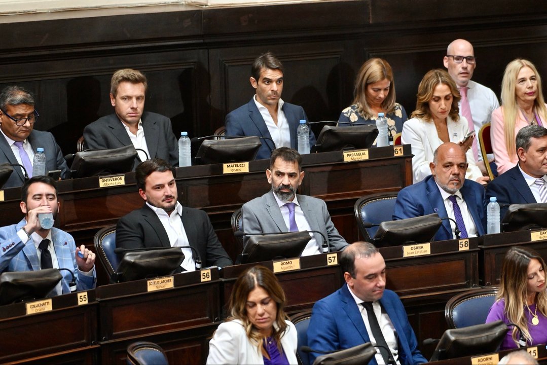 Los libertarios insistirán con el debate por la BUP en PBA pese al complejo escenario legislativo