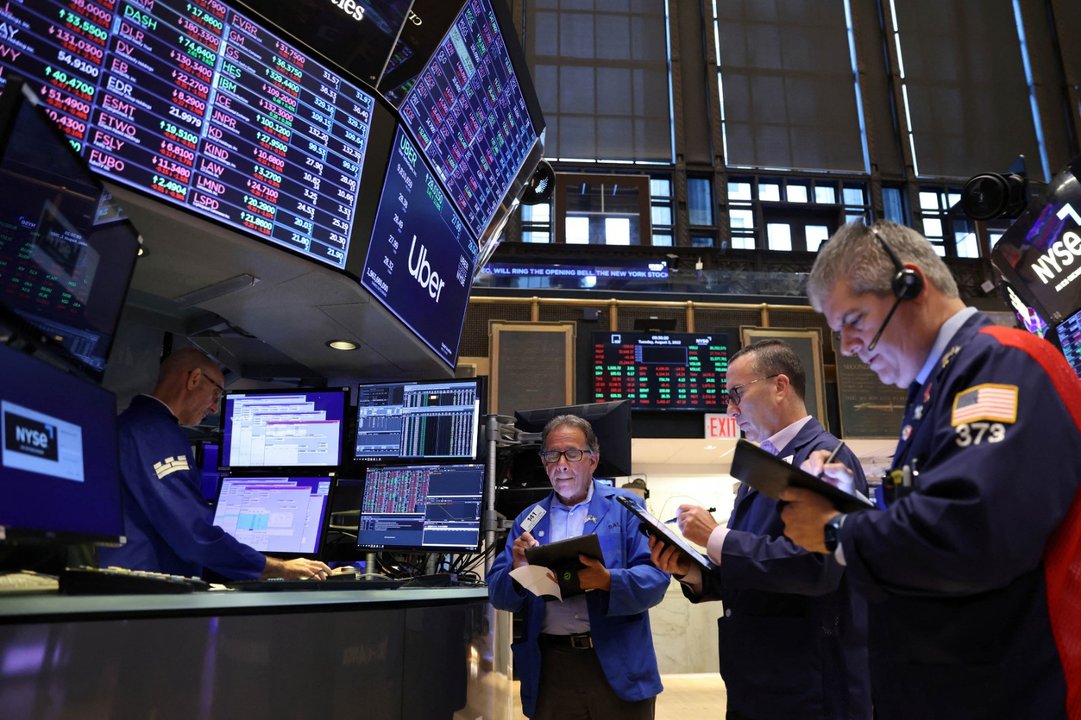 Con resultados dispares en las acciones, el riesgo país perforó los 600 puntos