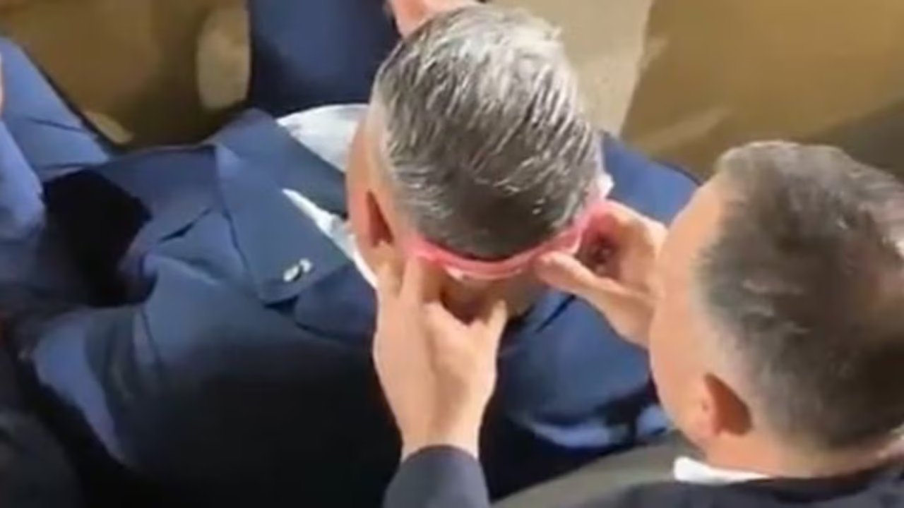 Luciano Nakis contó por qué se le ocurrió secarle la nuca al Chiqui Tapia y cómo vive las repercusiones que siguen hasta hoy