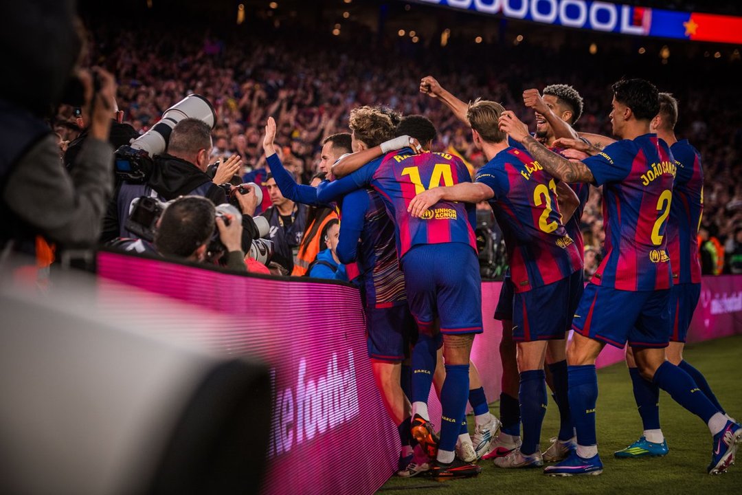 Barcelona goleó al Espanyol en el clásico de Cataluña y se afirma como líder de LaLiga