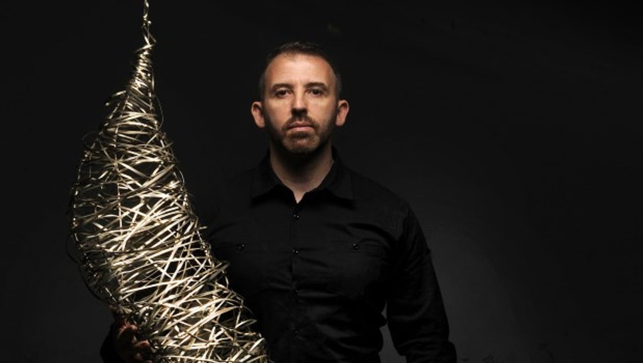 Marcelo Toledo entrelaza memoria, materia y futuro en una nueva exposición