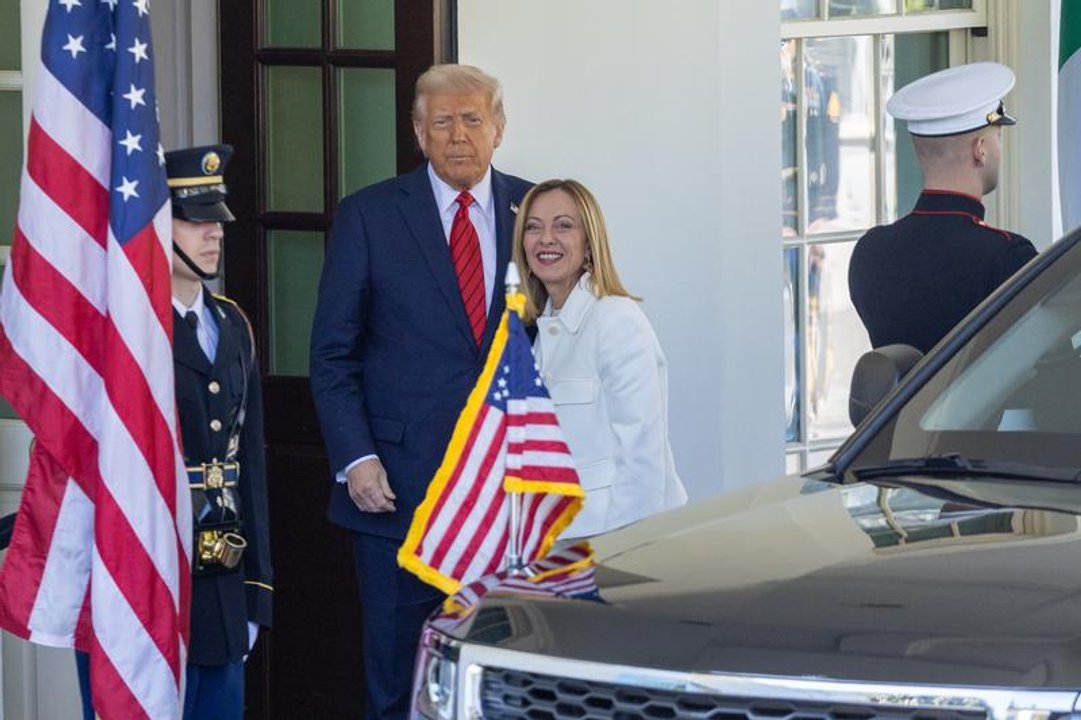 Trump, exasperado: renovó sus críticas al Papa y arremetió contra Giorgia Meloni
