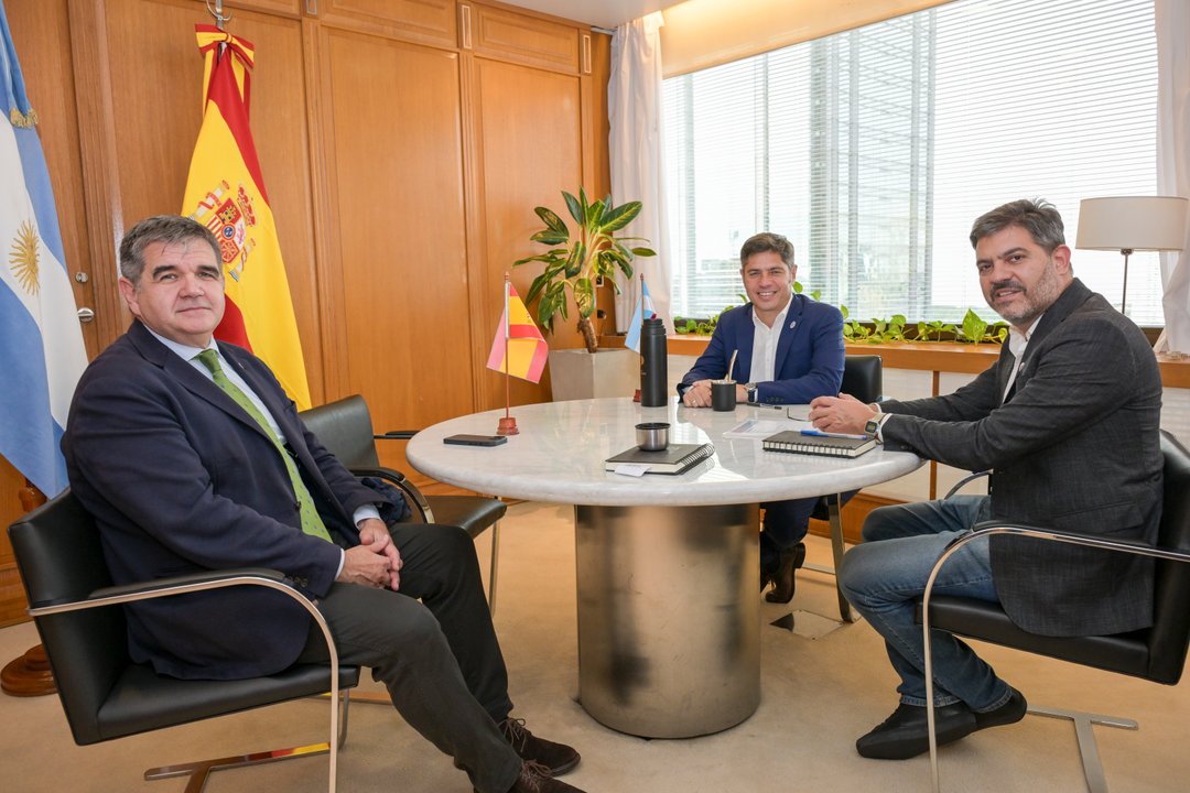 Kicillof inicia su agenda en España: cumbre con líderes progresistas y búsqueda de inversiones