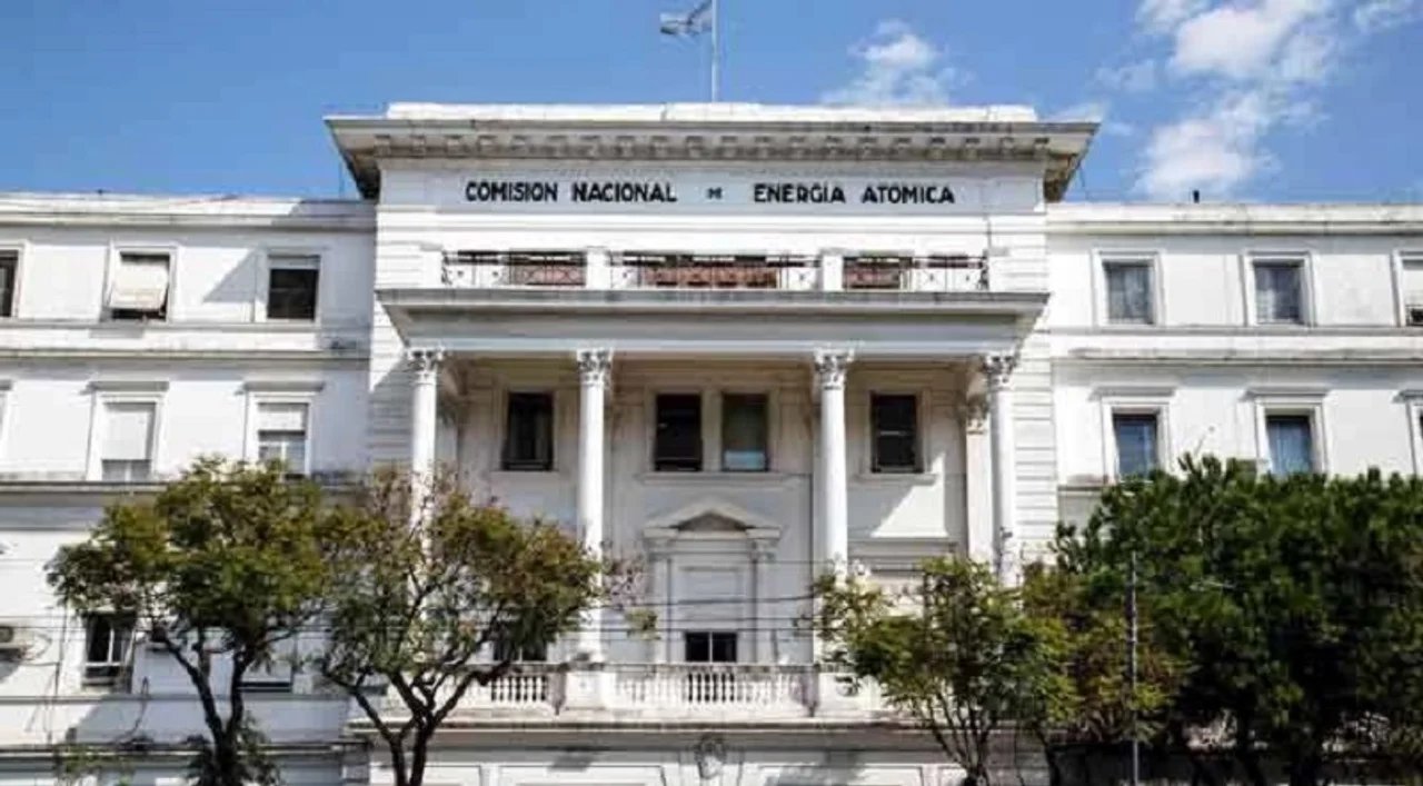 Reestructuración en la CNEA: el Gobierno apunta a generar ingresos y critica su funcionamiento histórico