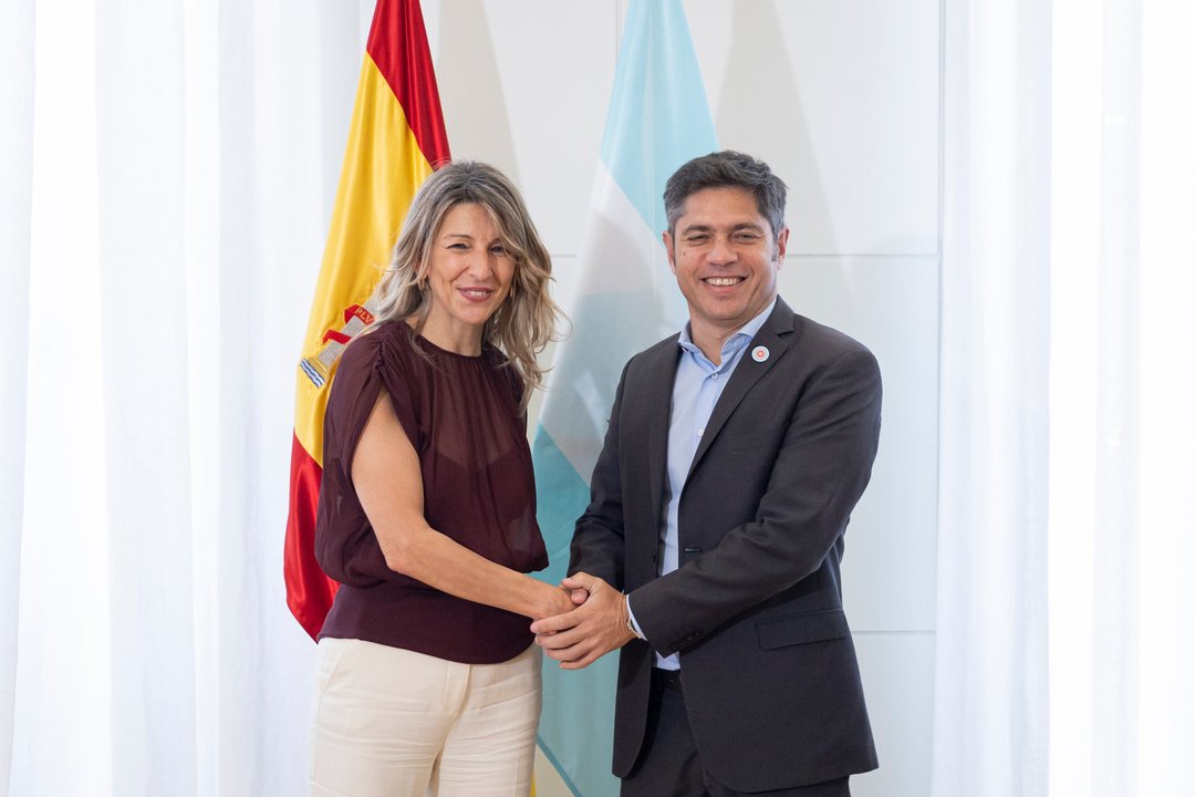 Kicillof se reunió con Yolanda Díaz en Madrid y mantuvo un encuentro con empresarios