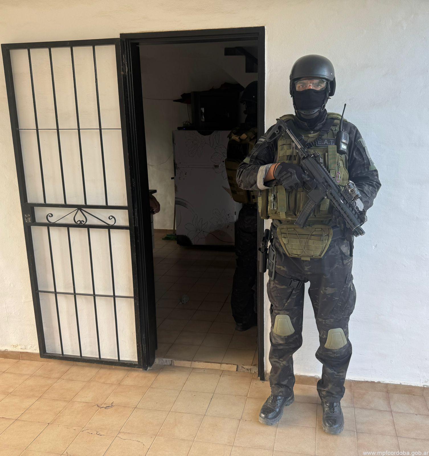 UNA PAREJA DETENIDA POR DELIVERY DE COCAÍNA Y MARIHUANA EN VILLA CURA BROCHERO