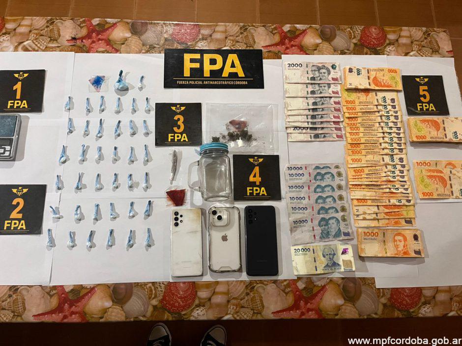 SAN JOSÉ DE LA DORMIDA: OCULTABAN DROGAS EN EL CIELO RASO DEL PUNTO DE VENTA Y QUEDARON DETENIDOS POR LA FPA