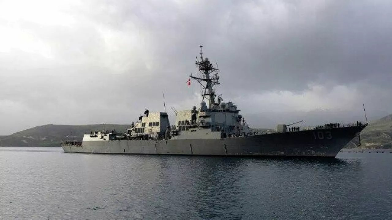 Una fragata de la Armada estadounidense fue alcanzada por dos misiles iraníes