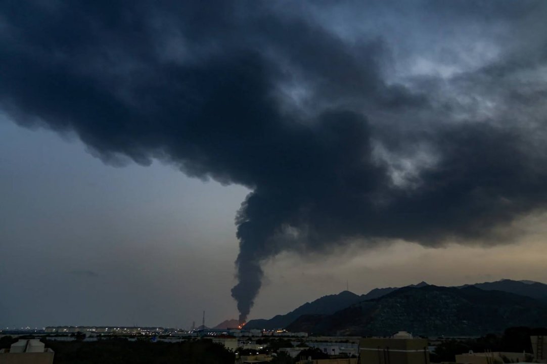 Tres heridos en un incendio en una instalación petrolera de Fujairah tras un ataque con drones iraníes