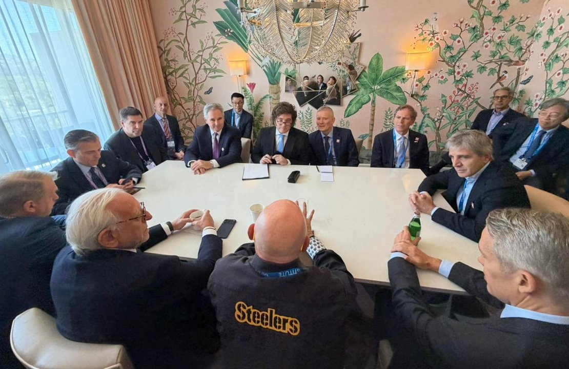 Milei se reunió con grandes inversores en Los Ángeles para potenciar la llegada de capitales