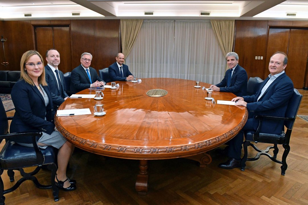 Caputo recibió a directivos de Chevron
